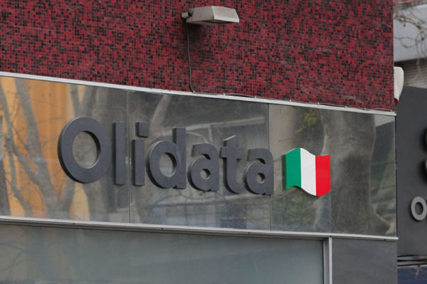 OLIDATA <br>Cartel Corpóreo