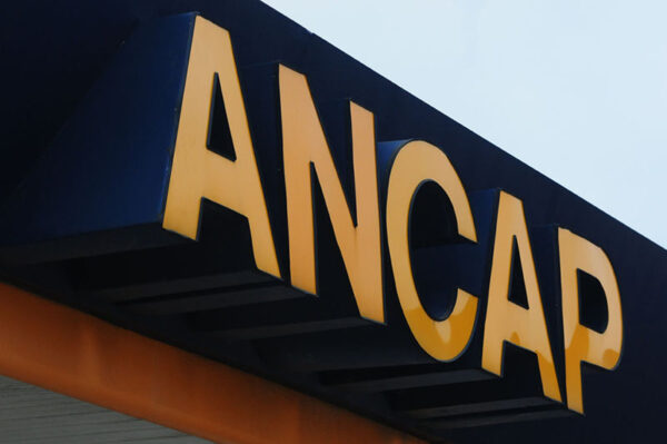 ANCAP <br>Corpóreo en Acrílico