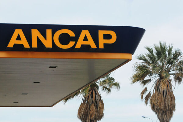 ANCAP <br>Corpóreo en Acrílico