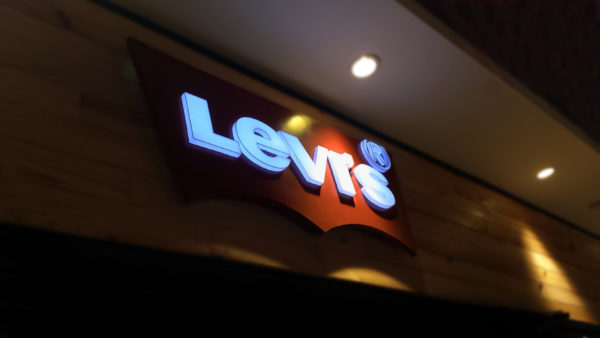 LEVIS <br>Bandeja retroiluminada
