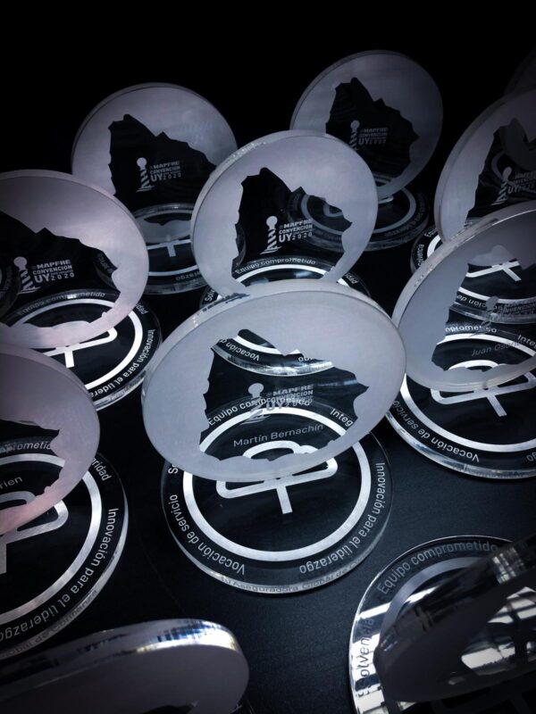 TROFEO ACRILICO MAPFRE