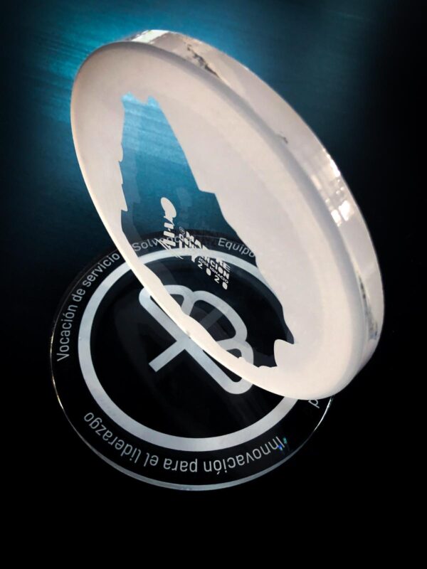 TROFEO ACRILICO MAPFRE