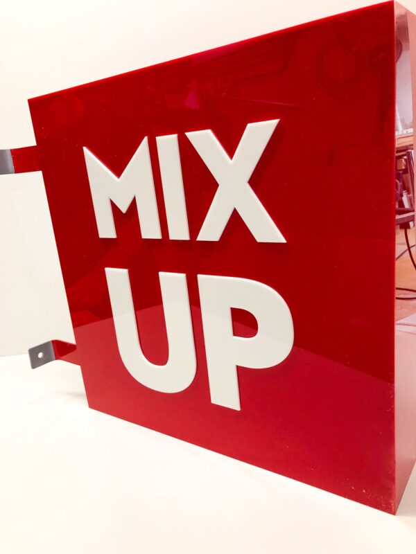 MIX UP - Corpóreo retroiluminado